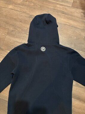 Alphalete hoodie
